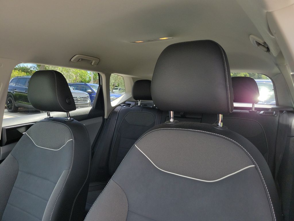 2023 Volkswagen Taos SE - Photo 22