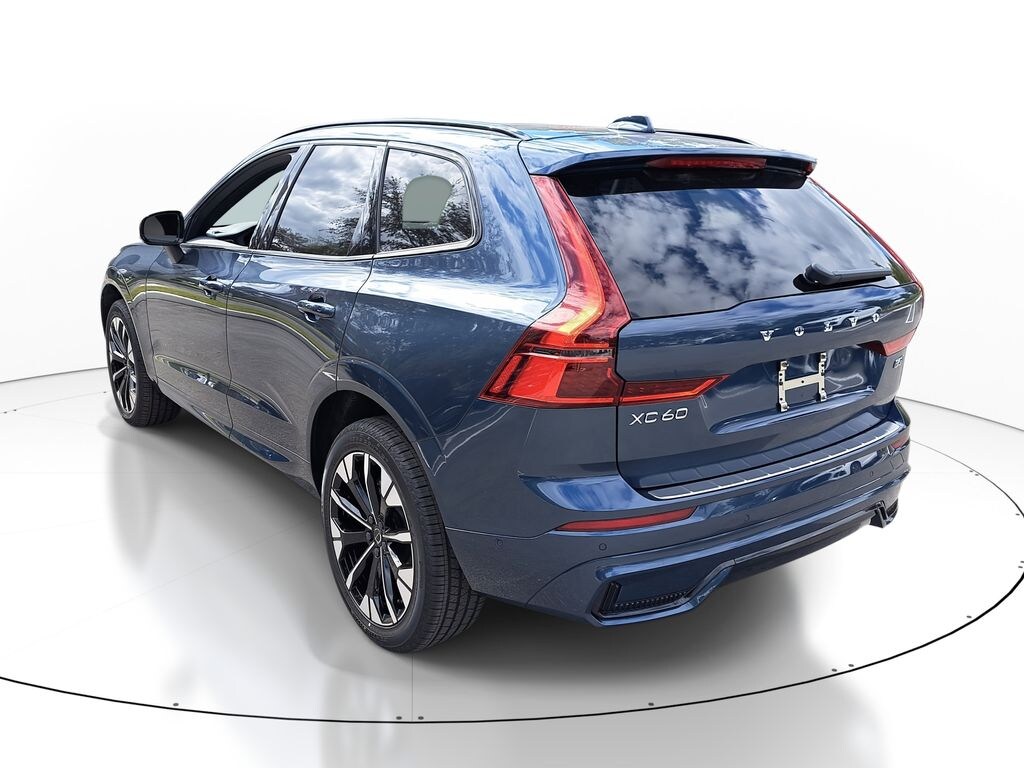 New 2026 Volvo XC60 B5 Plus SUV