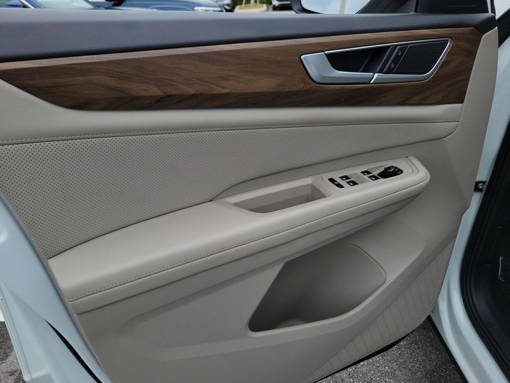 2024 Volkswagen Atlas SE - Photo 16
