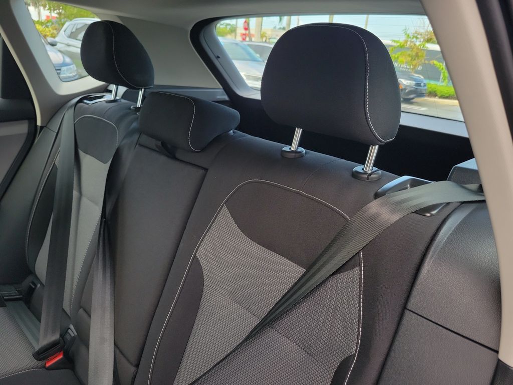 2023 Volkswagen Taos S - Photo 9