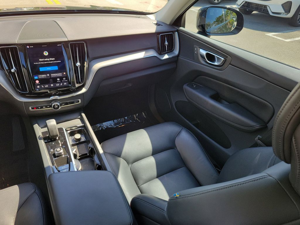 2024 Volvo XC60 Core - Photo 16