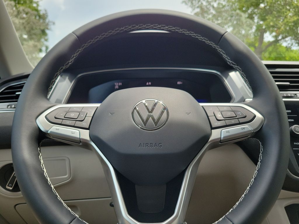 2023 Volkswagen Tiguan SE - Photo 25