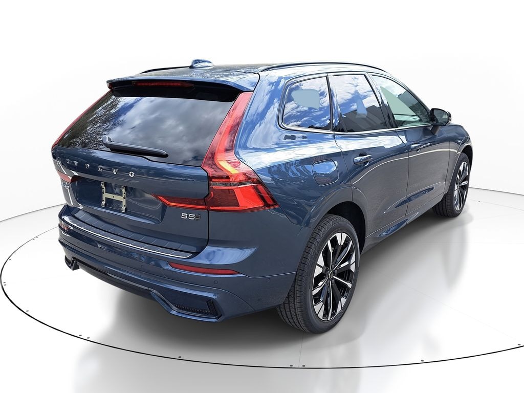 New 2026 Volvo XC60 B5 Plus SUV