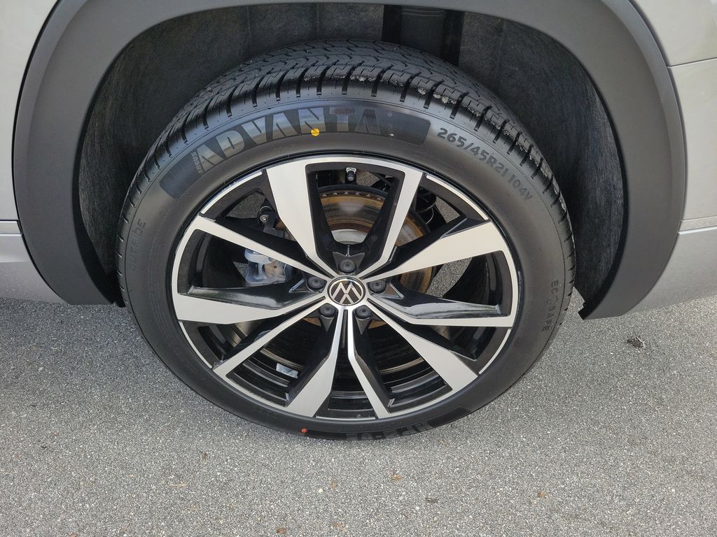 2024 Volkswagen Atlas SEL Premium R-Line - Photo 9