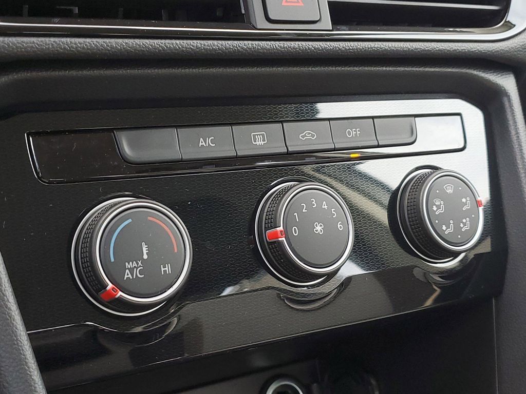 2025 Volkswagen Taos S - Photo 34