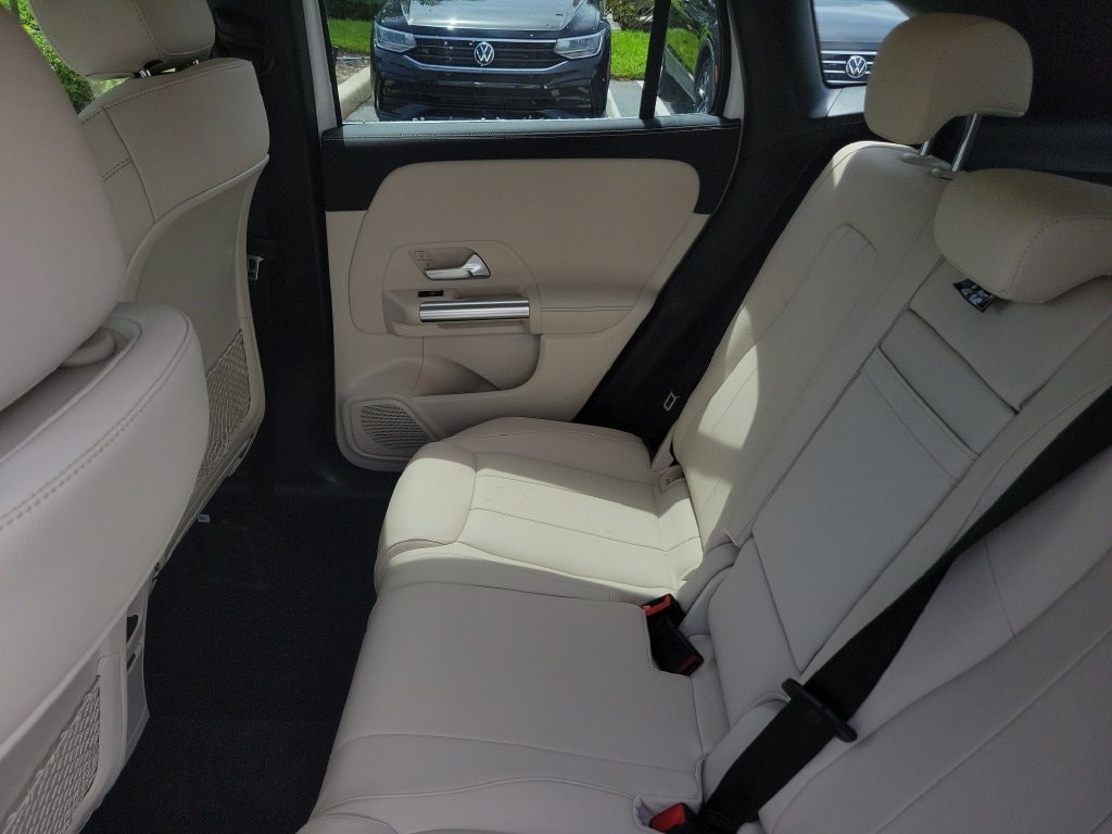 2023 Mercedes-Benz GLA Base - Photo 11