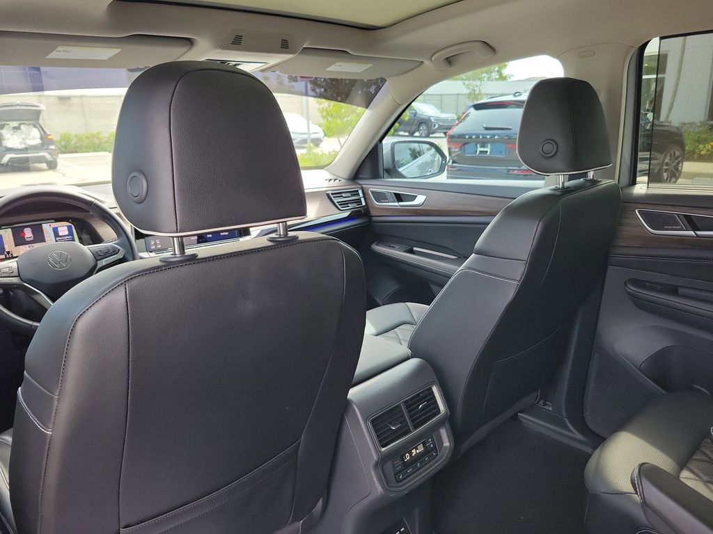 2024 Volkswagen Atlas SEL Premium R-Line - Photo 14