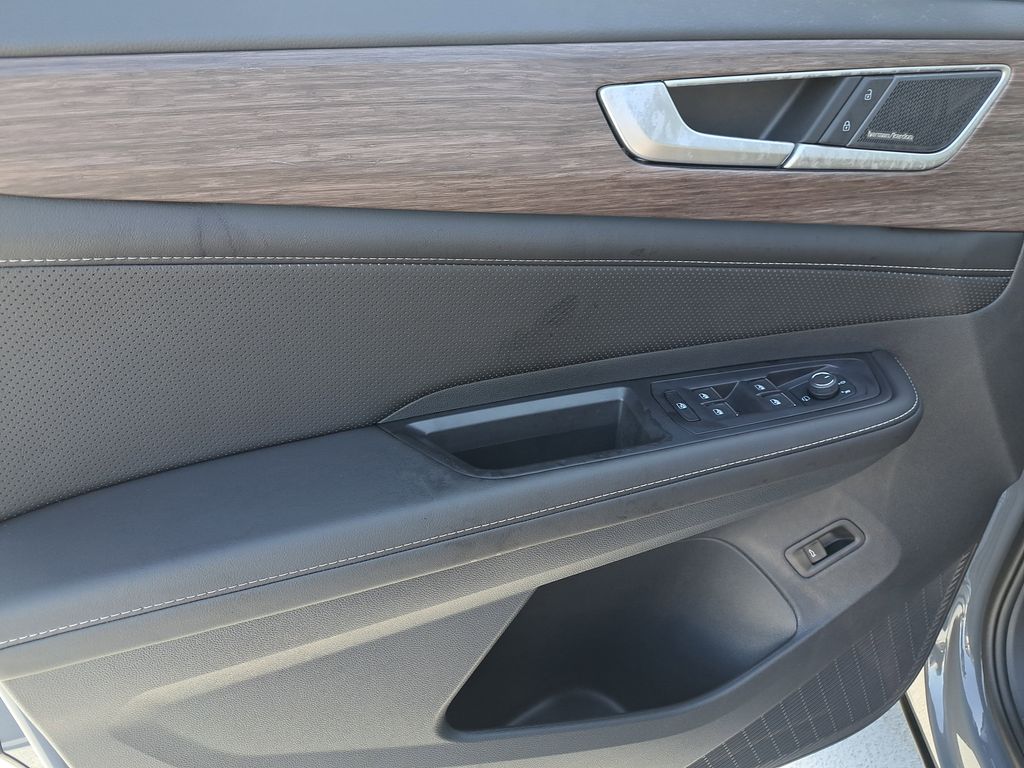 2025 Volkswagen Atlas SEL Premium R-Line - Photo 17
