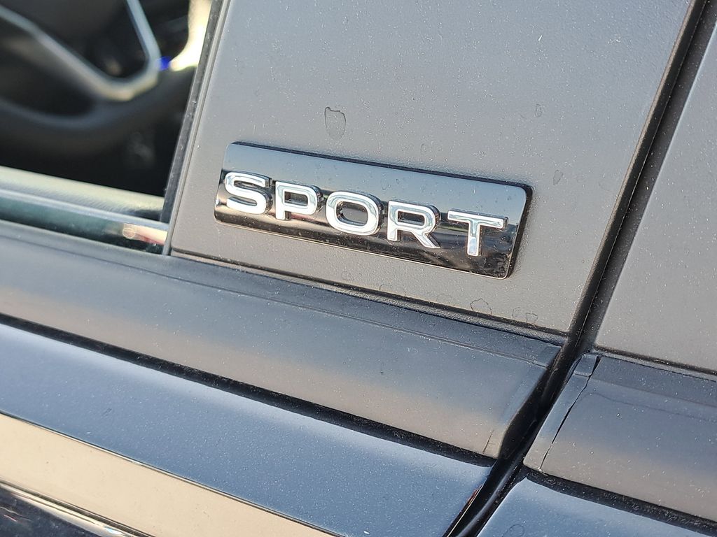 2025 Volkswagen Jetta Sport - Photo 6
