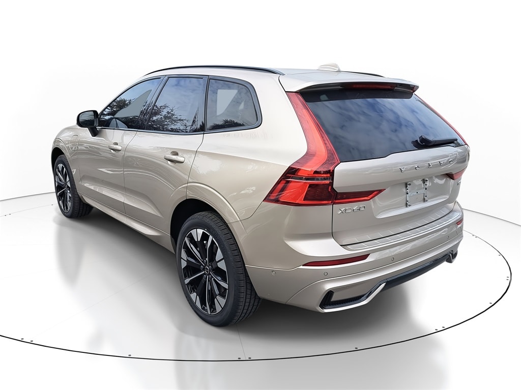 New 2026 Volvo XC60 plug-in hybrid T8 Plus SUV
