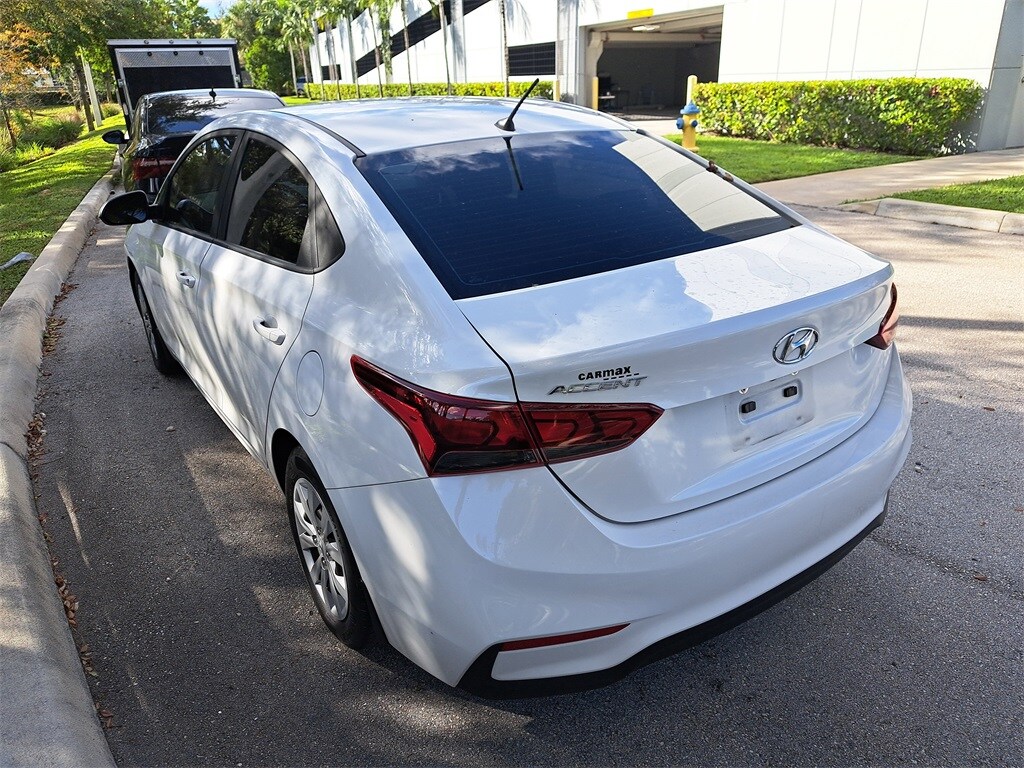 Used 2022 Hyundai Accent SE Sedan