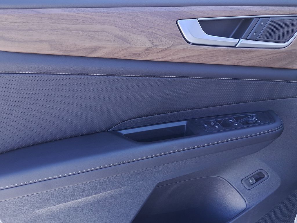 2026 Volkswagen Atlas SE w/Tech - Photo 16