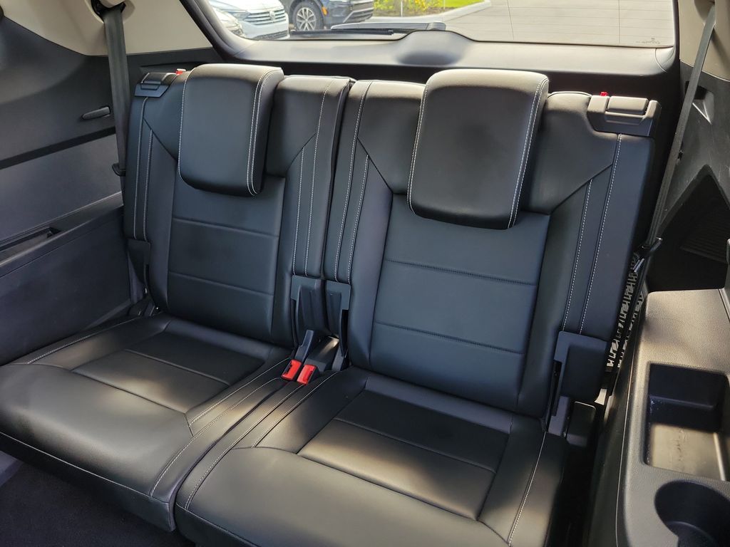 2021 Volkswagen Atlas SE w/Tech - Photo 11