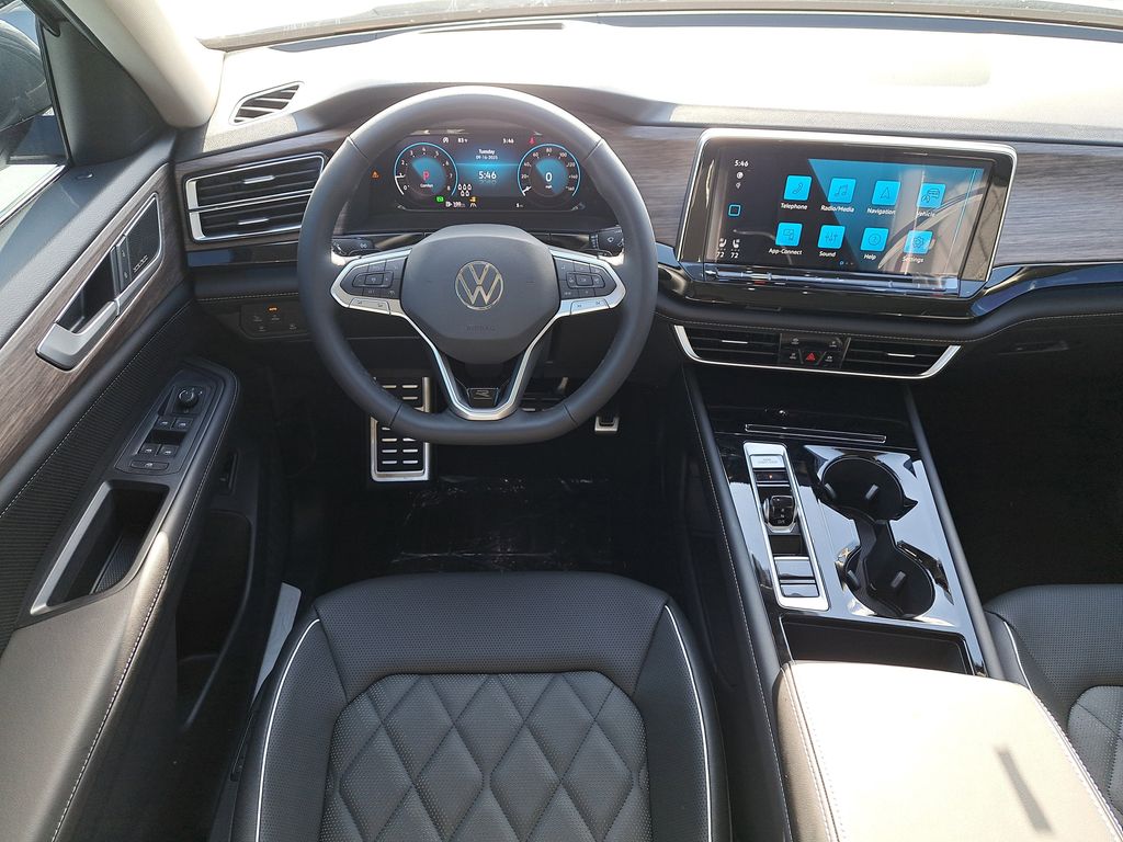2025 Volkswagen Atlas SEL Premium R-Line - Photo 15