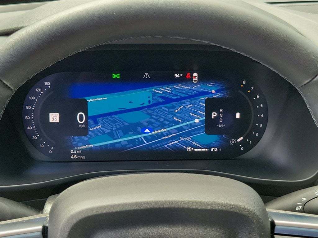 2025 Volvo XC40 Plus - Photo 26