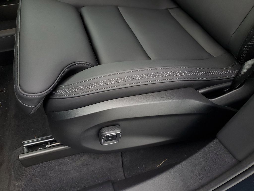 2025 Volvo EX90 Ultra - Photo 27