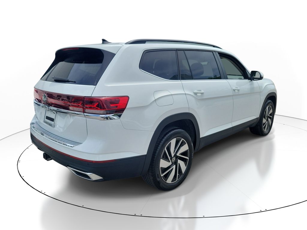 2024 Volkswagen Atlas SE w/Tech - Photo 4
