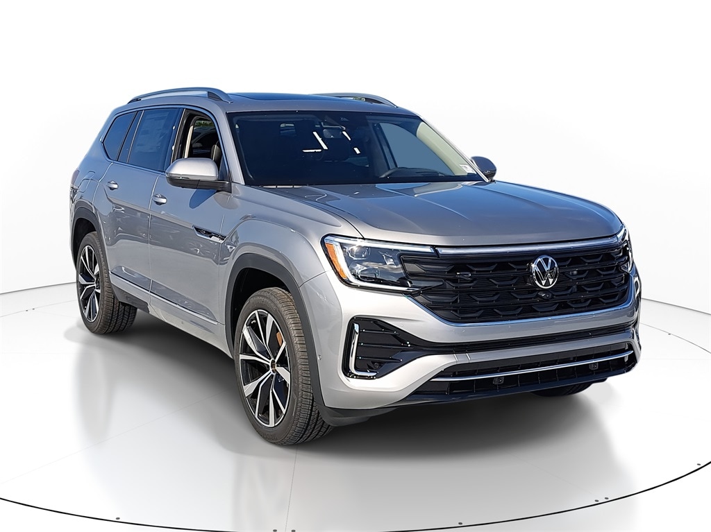 2026 Volkswagen Tiguan SE's photo