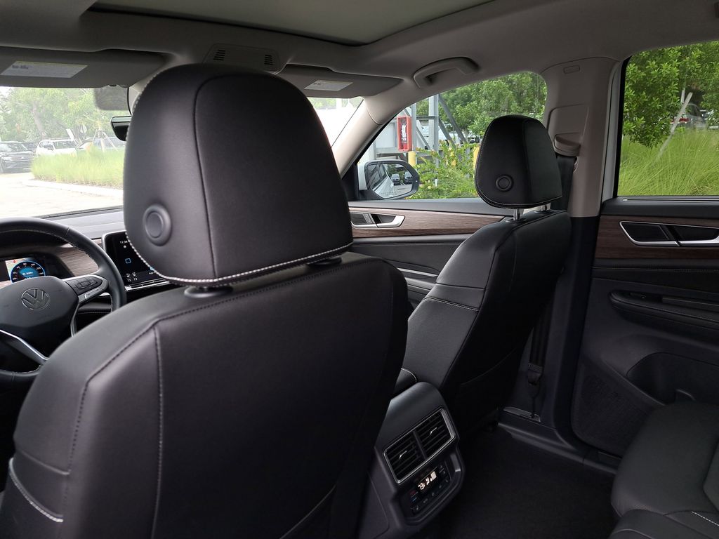 2025 Volkswagen Atlas SEL - Photo 14