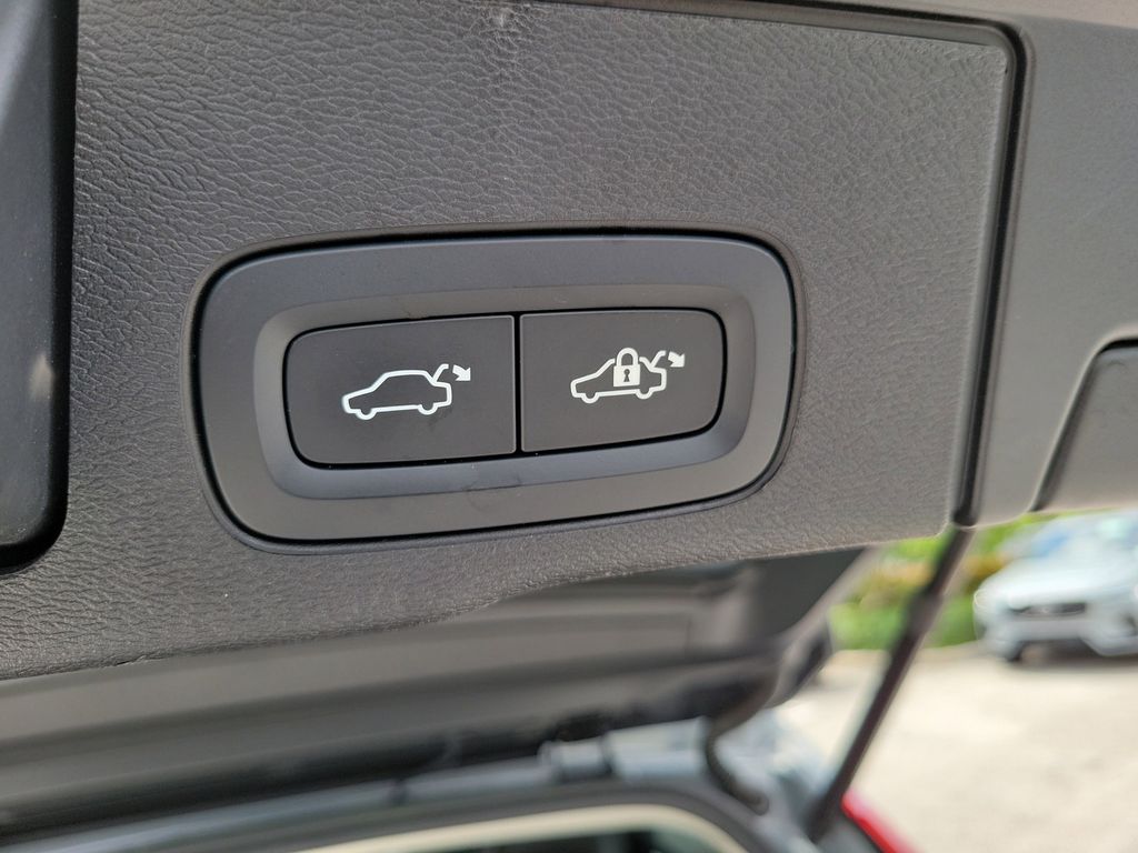2024 Volvo XC60 Core - Photo 8