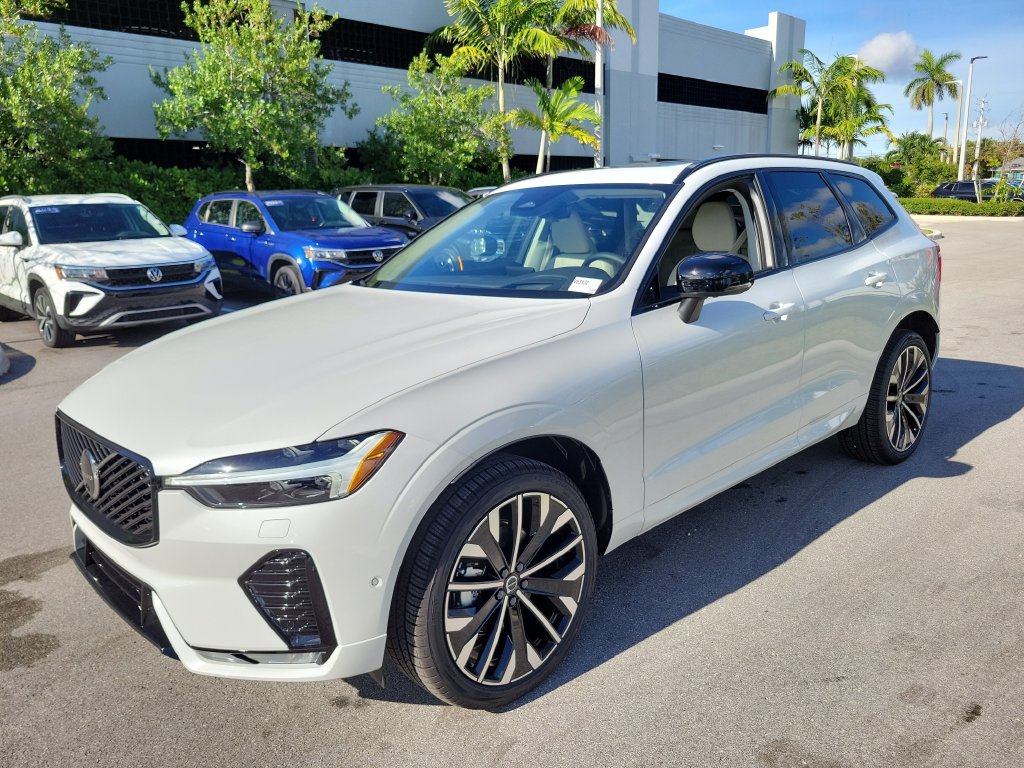 New 2027 Volvo XC60 B5 Ultra SUV