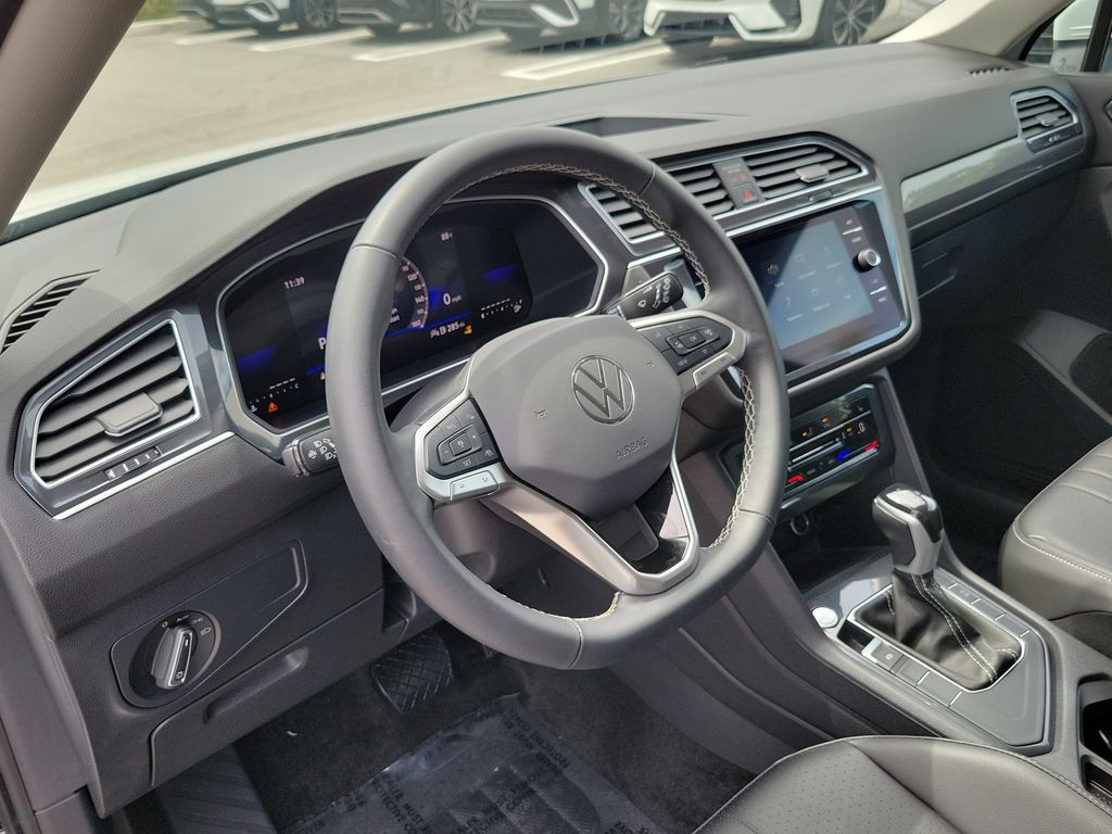 2024 Volkswagen Tiguan SE - Photo 21