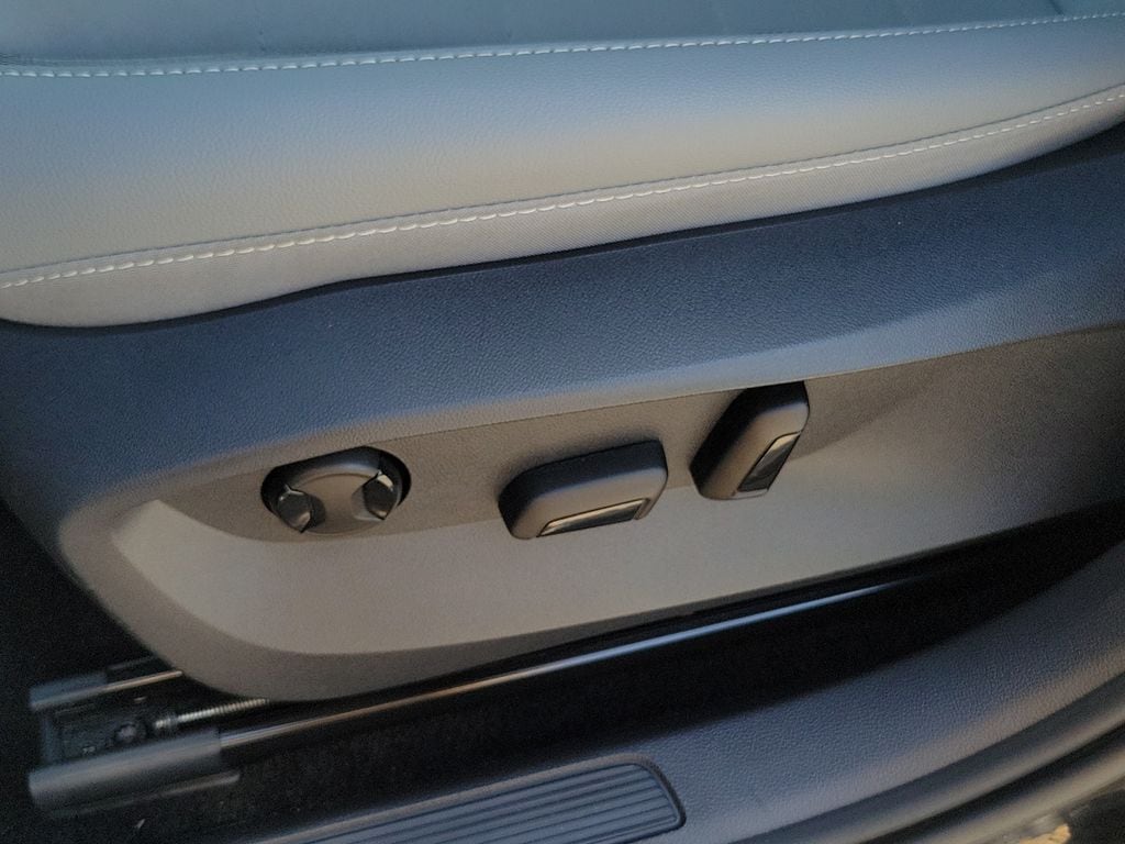 2023 Volkswagen Taos SE - Photo 21