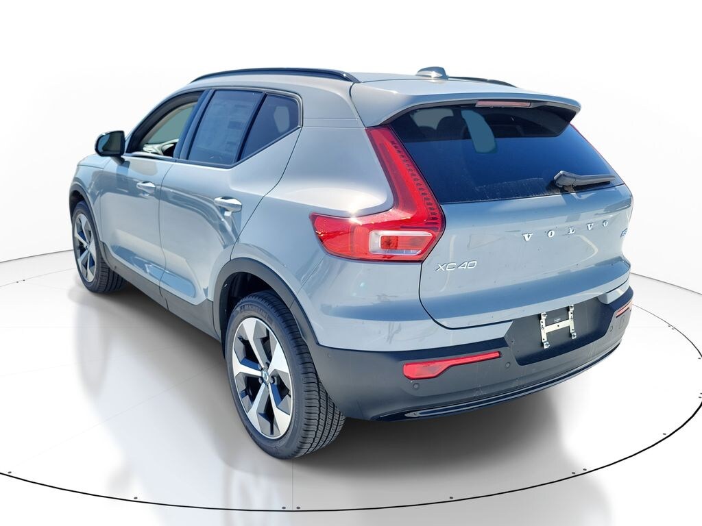 New 2026 Volvo XC40 B5 Plus SUV