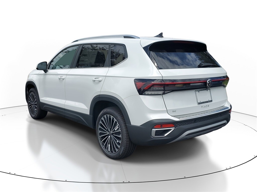 New 2025 Volkswagen Taos 1.5T SE SUV