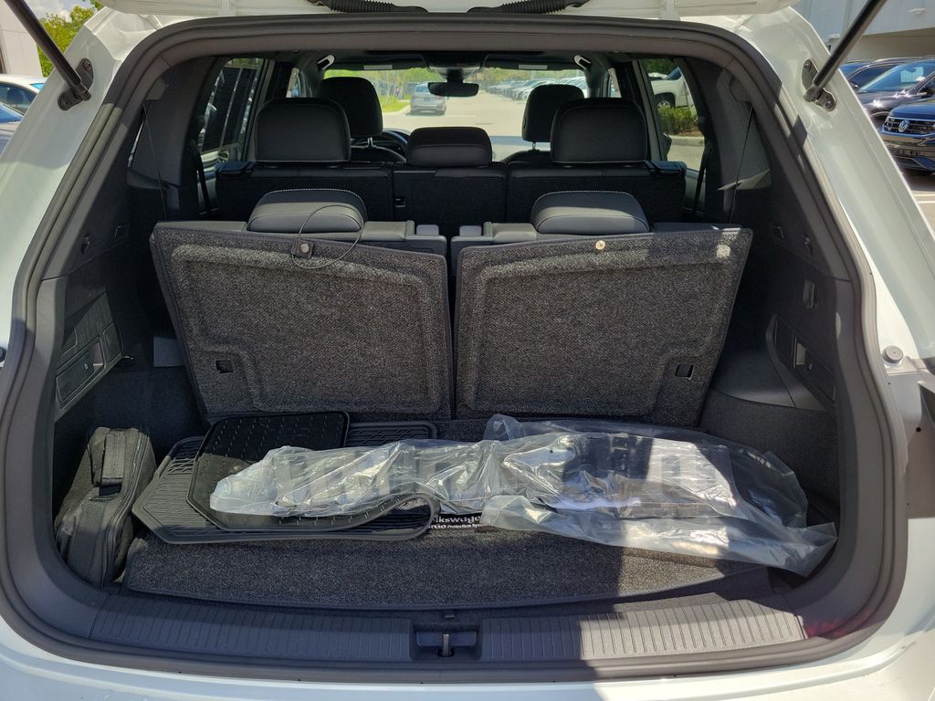 2023 Volkswagen Tiguan SE R-LINE BLACK - Photo 6
