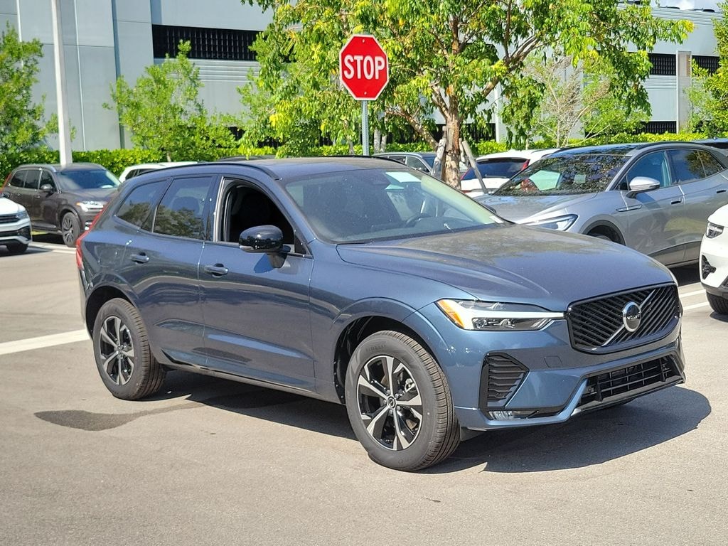New 2026 Volvo XC60 B5 Core SUV