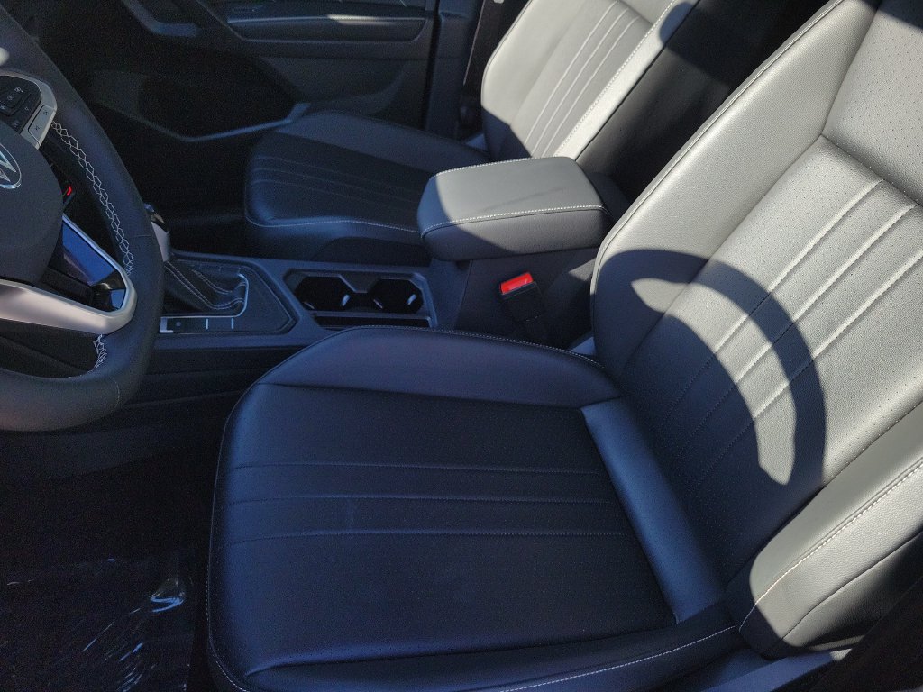 2024 Volkswagen Tiguan SE - Photo 23