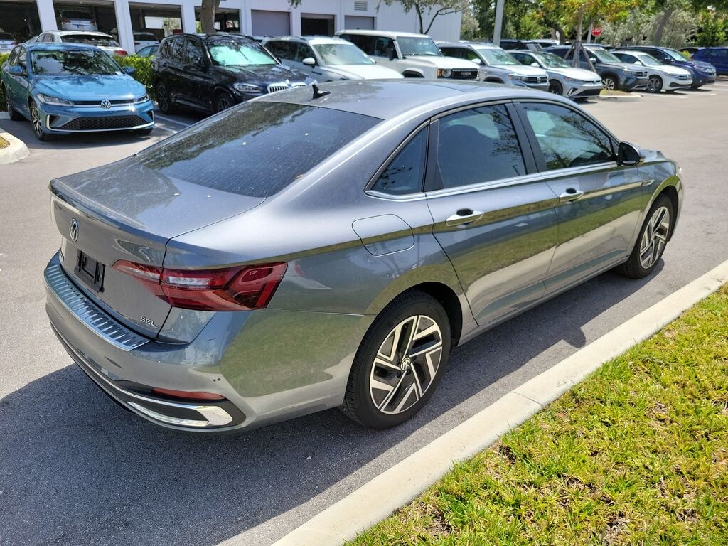 Used 2024 Volkswagen Jetta 1.5T SEL Sedan