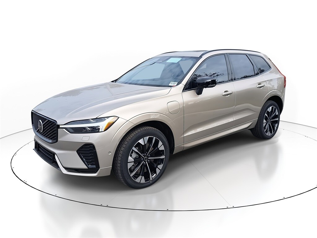 New 2026 Volvo XC60 plug-in hybrid T8 Plus SUV