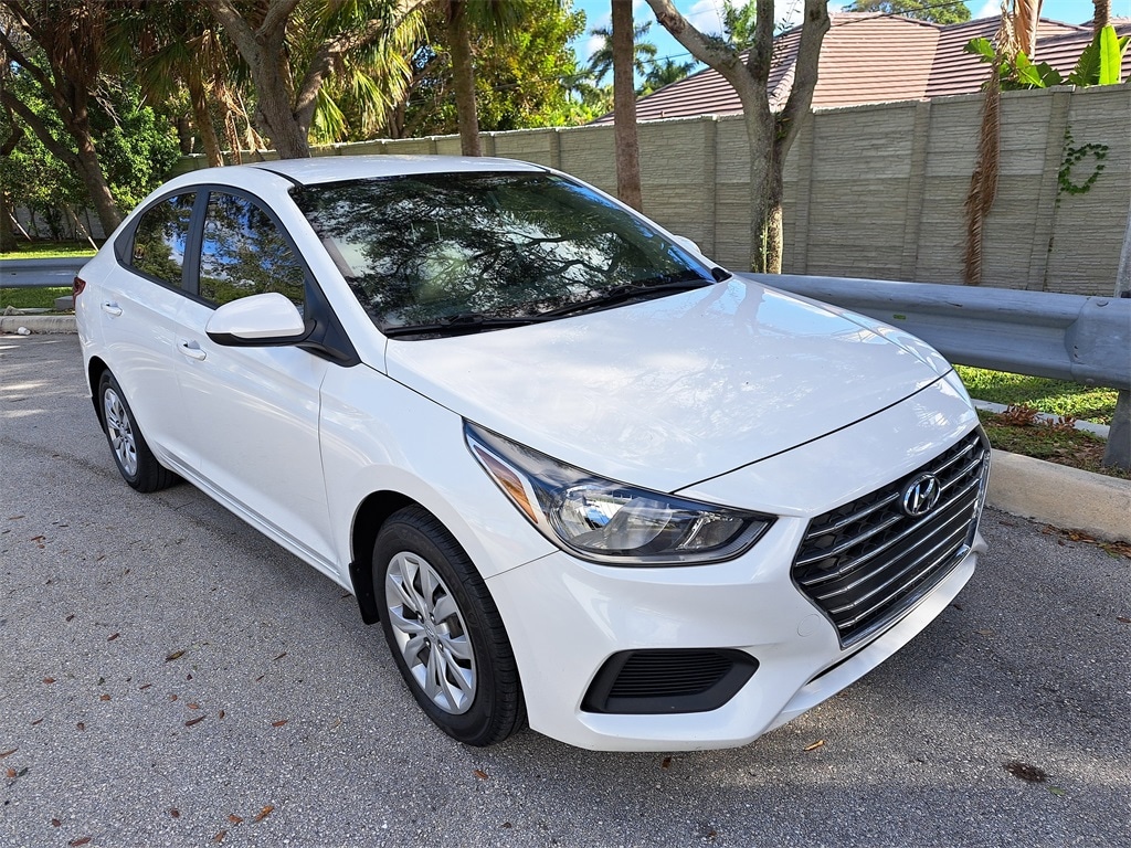 Used 2022 Hyundai Accent SE Sedan