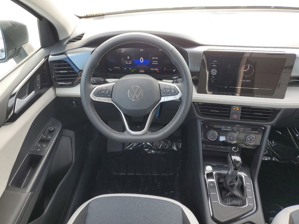 2025 Volkswagen Taos S - Photo 17