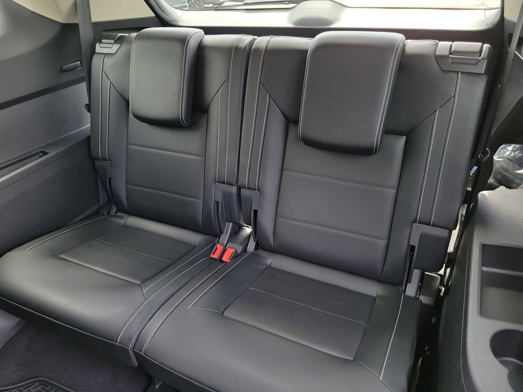2023 Volkswagen Atlas SE w/Tech - Photo 10