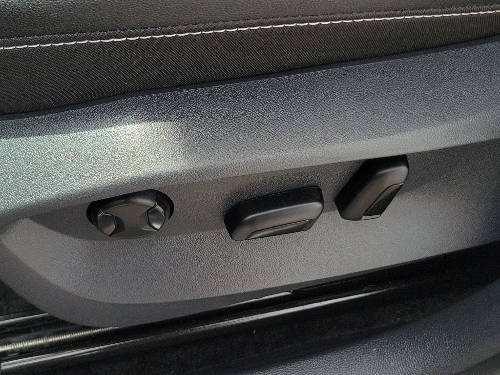 2024 Volkswagen Taos SE - Photo 23