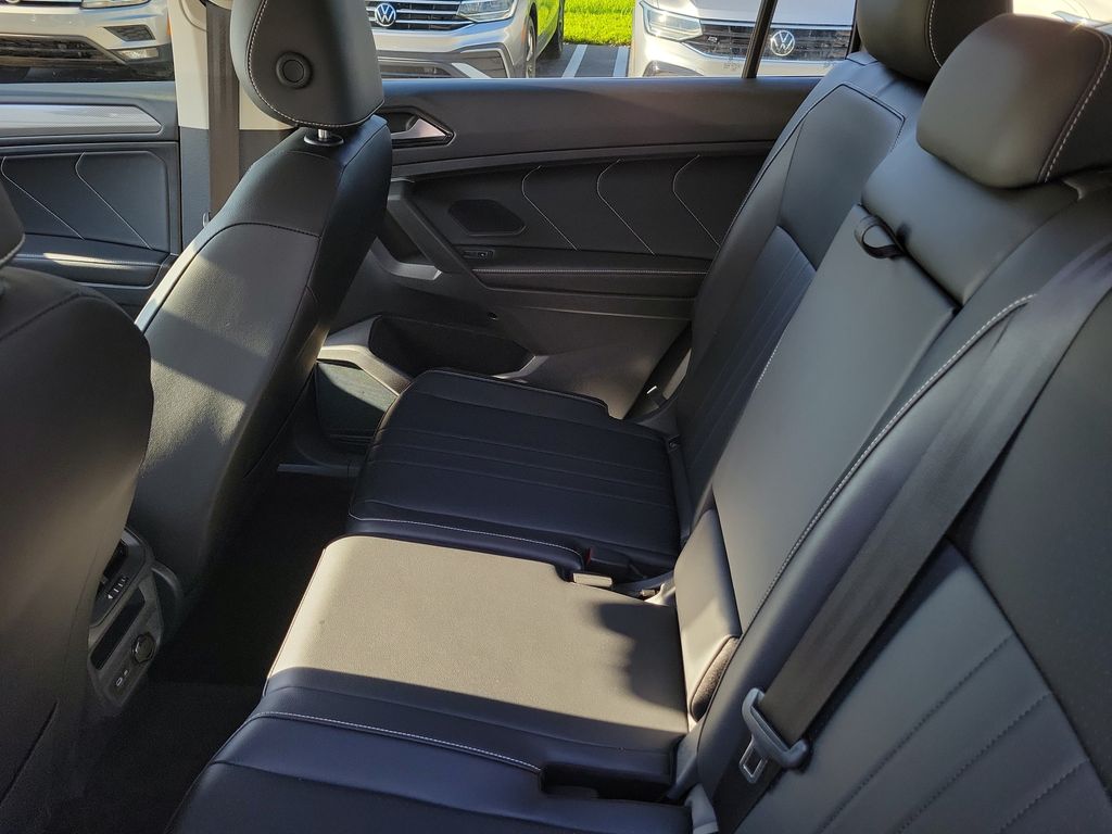 2024 Volkswagen Tiguan SE - Photo 12