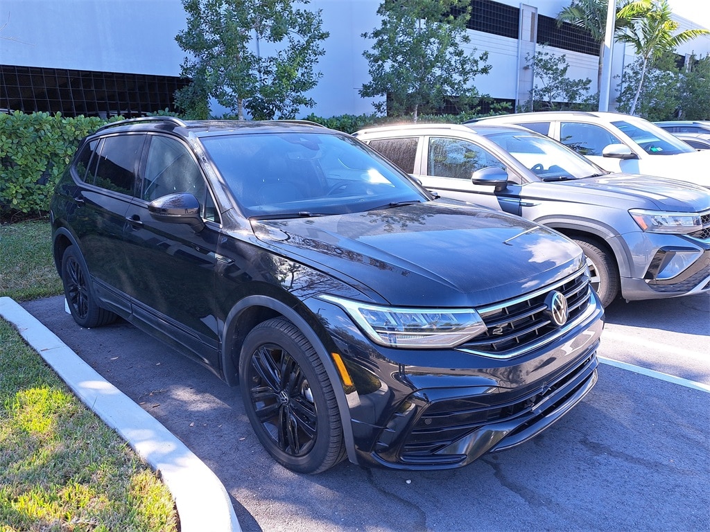 Used 2022 Volkswagen Tiguan 2.0T SE R-Line Black SUV