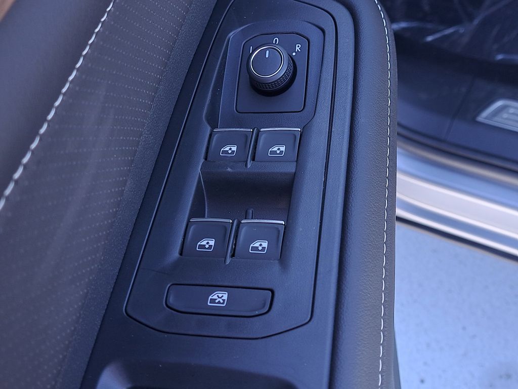 2026 Volkswagen Atlas SE w/Tech - Photo 18