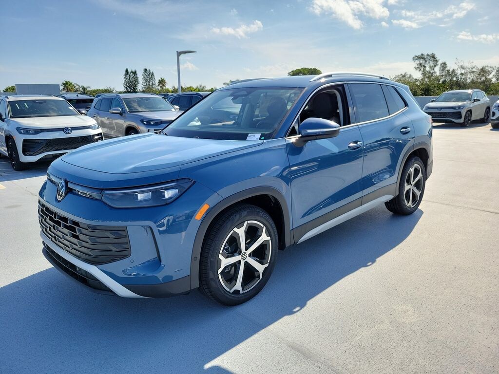 New 2026 Volkswagen Tiguan SE SUV