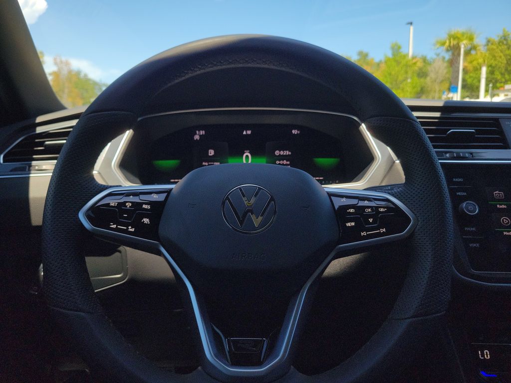 2022 Volkswagen Tiguan SE R-LINE BLACK - Photo 24
