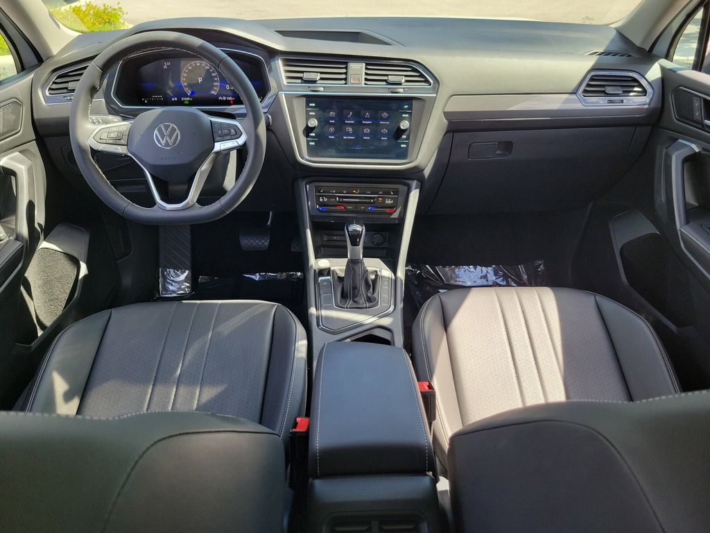 2023 Volkswagen Tiguan SE - Photo 15