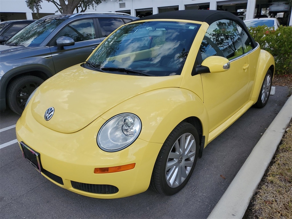 Used 2008 Volkswagen New Beetle SE Convertible