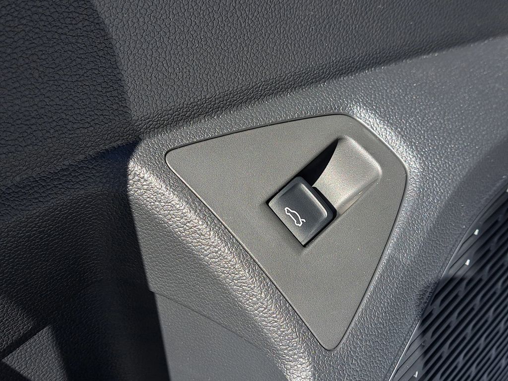 2026 Volkswagen Jetta Sport - Photo 18