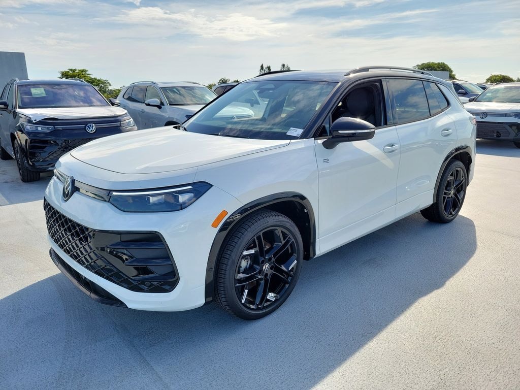 New 2026 Volkswagen Tiguan 2.0T SE R-Line Black SUV