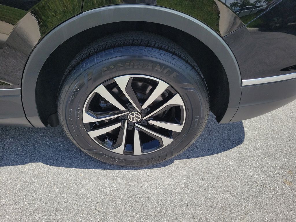 2023 Volkswagen Tiguan S - Photo 7