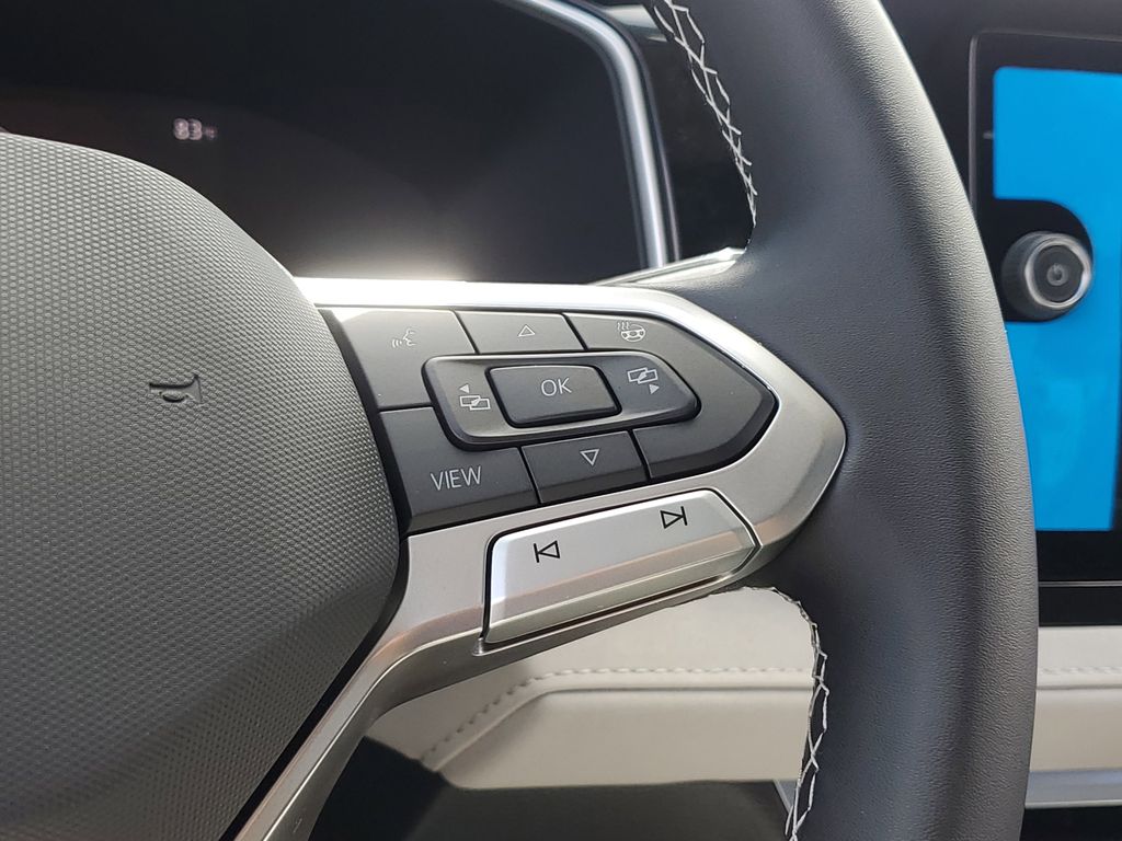 2025 Volkswagen Taos SE - Photo 27