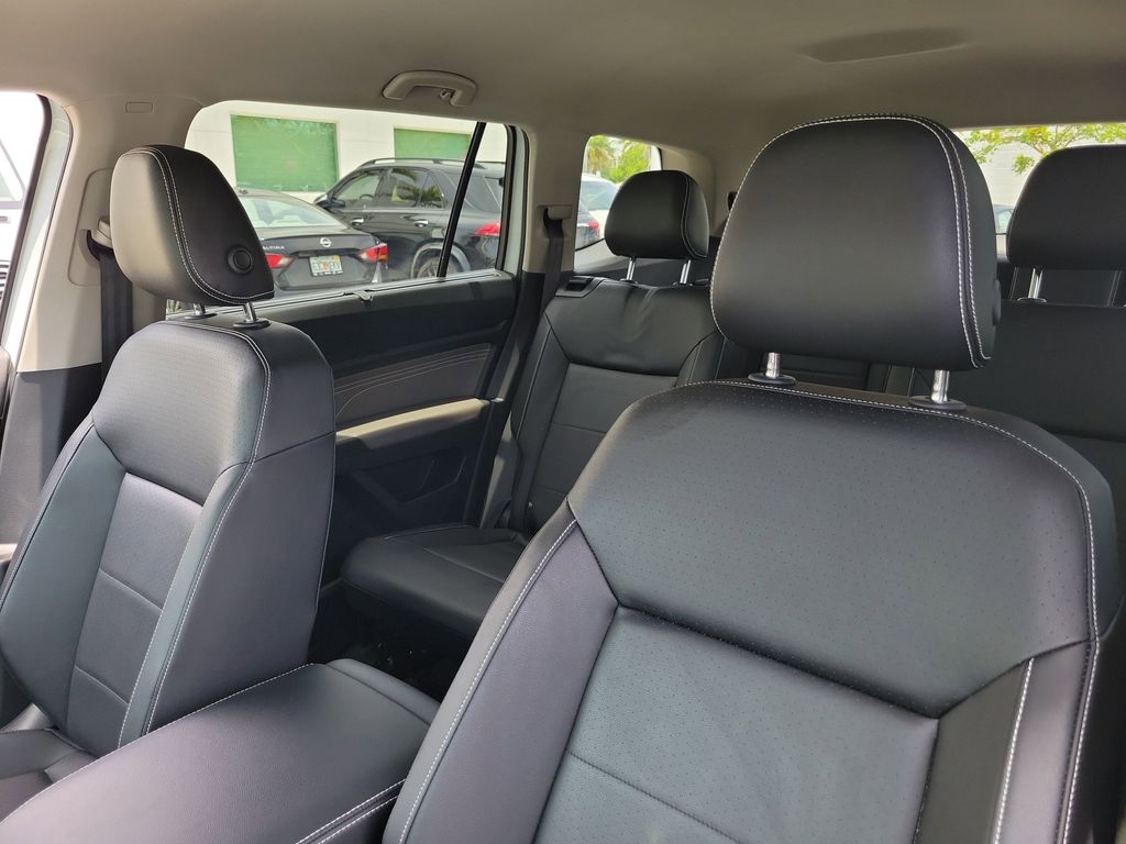 2023 Volkswagen Atlas SE w/Tech - Photo 21